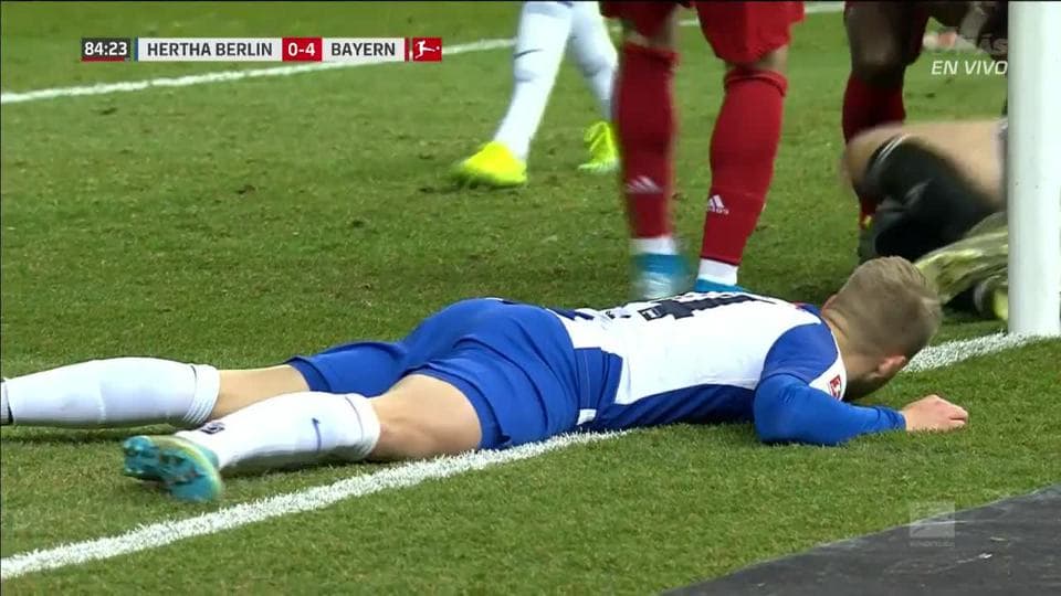 Tiro desviado de Pascal Köpke