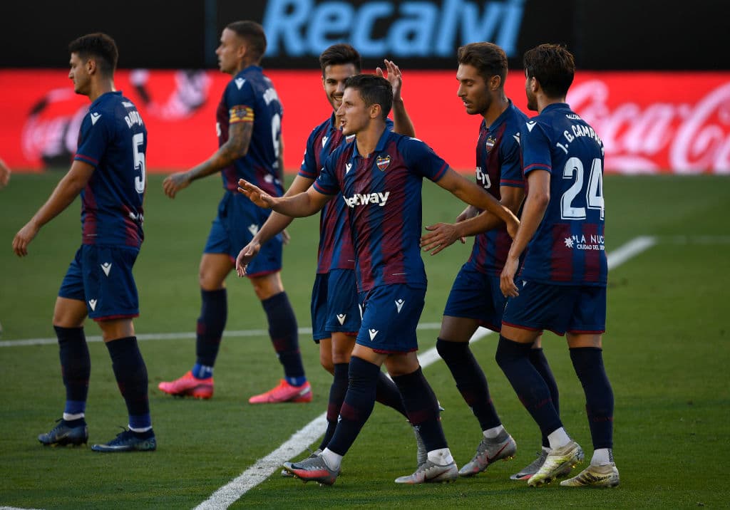 Celta de Vigo 2-3 Levante | Enis Bardhi (11’, 28’) marcó doblete, Mina (36’) y Aspas (45+2’) emparejaron los cartones. Mayoral (59’) devolvió la ventaja a los visitantes.