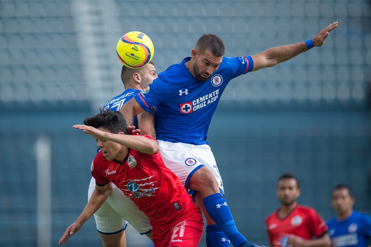 Cruz Azul al menos cumplió con su afición. Tras un torneo para el olvido, estos tres puntos son un bálsamo para los asistentes al estadio.
