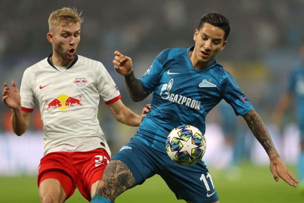 RB Leipzig 2-1 Zenit. Los alemanes vinieron de atrás para ganar en casa, con goles de Laimer y Sabitzer; por el Zenit ruso descontó Rakitskiy.