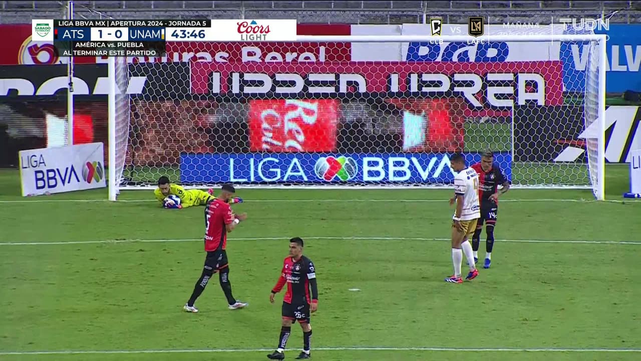 ¡TIRO ATAJADO! disparo por José Caicedo.