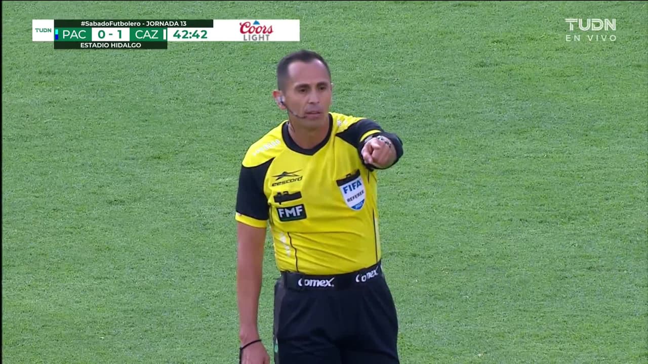 ¡TIRO ATAJADO! disparo por Rodrigo Huescas.