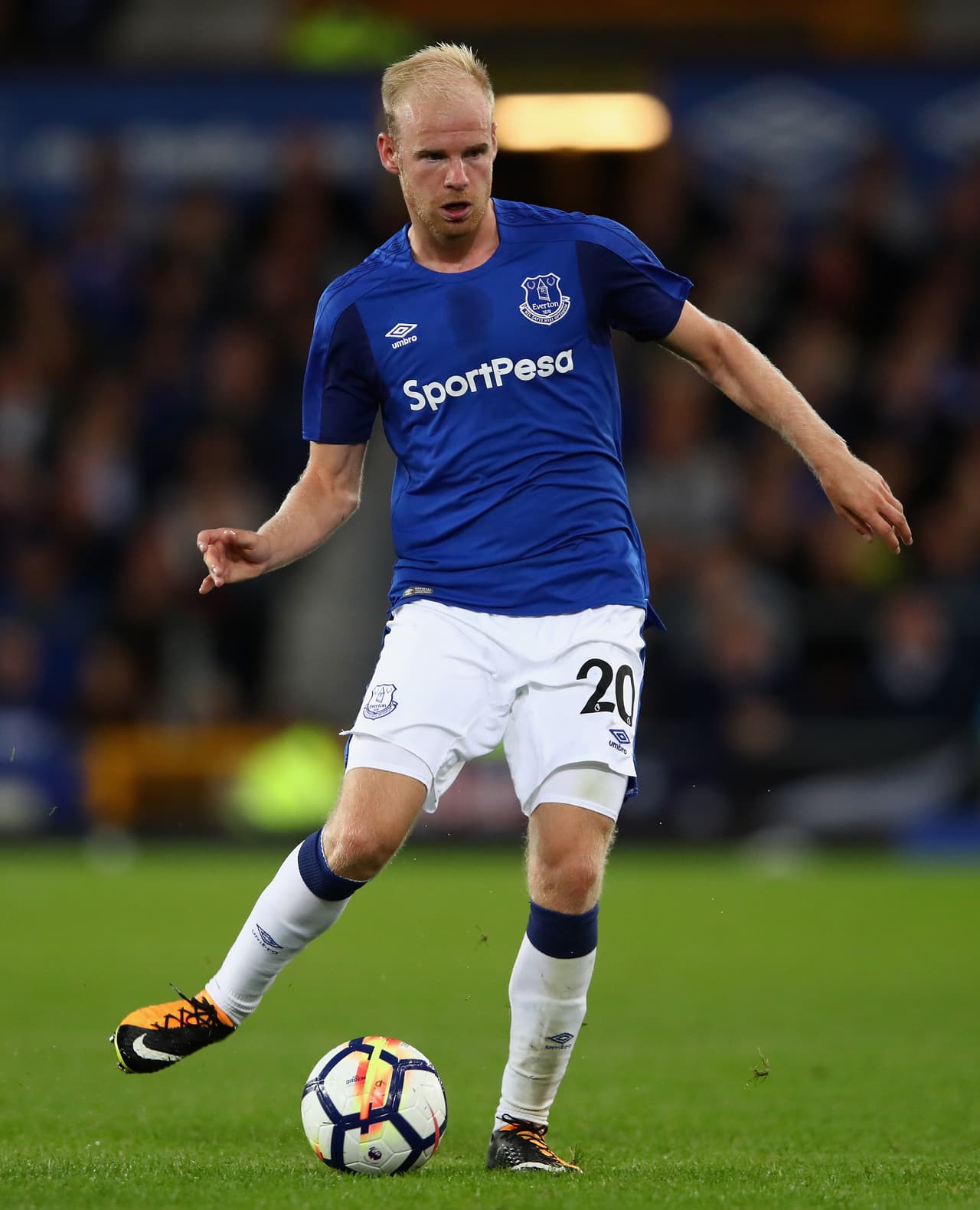 Mediocampista: Davy Klaassen (del Ajax al Everton)