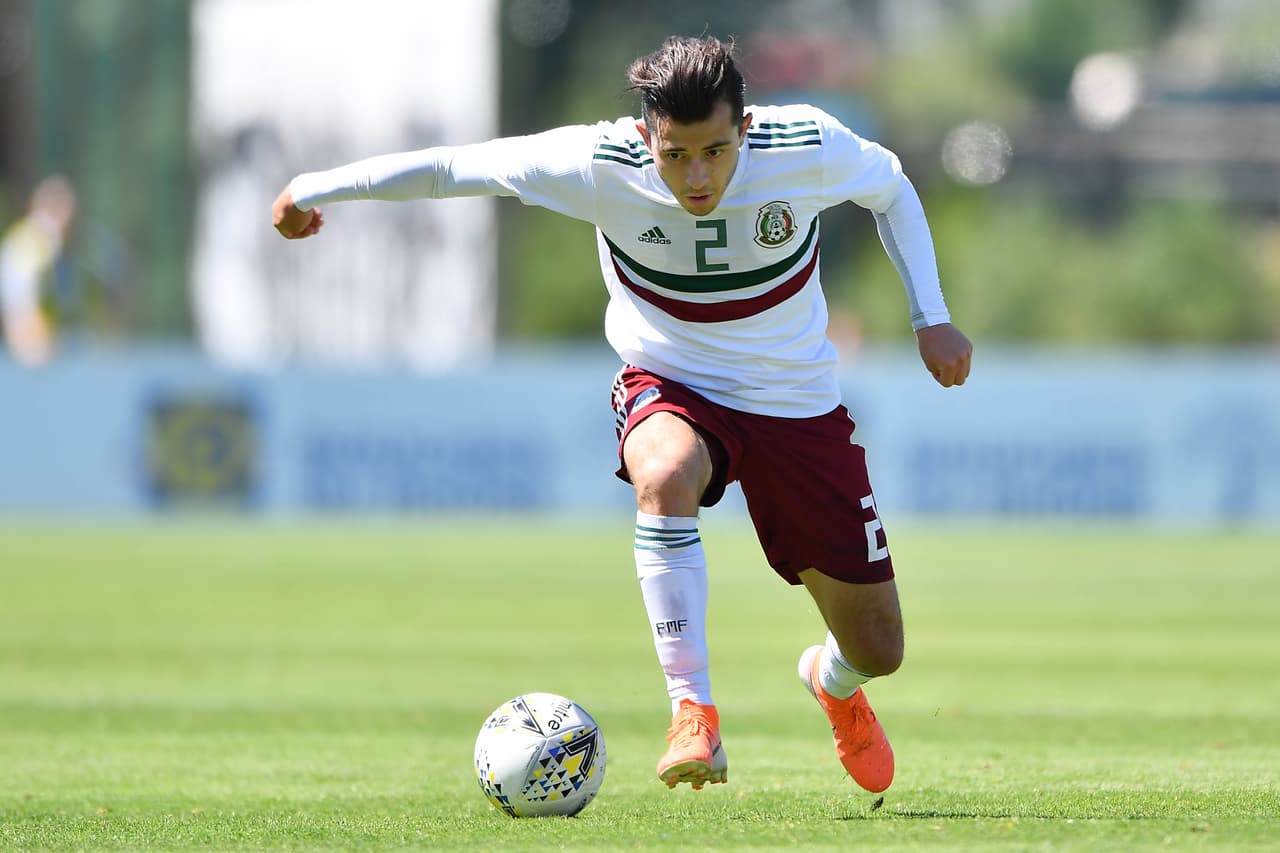 Alan Mozo dejaría vacante el lateral derecho, del cual se ha adueñado.