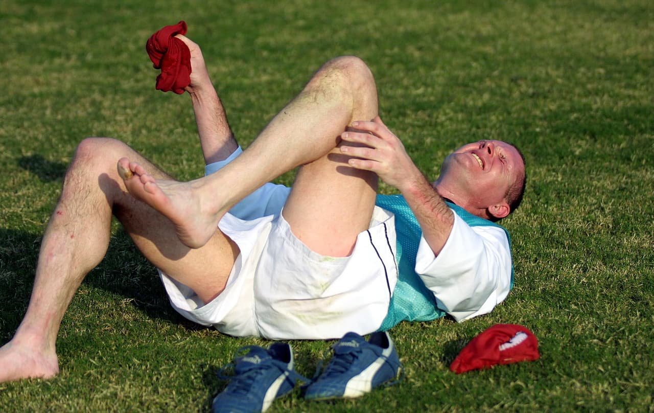 La situación de Gascoigne ha sido tan recurrente que incluso se grabó un documental de intento de desintoxicación del exfutbolista junto a su familia llamado 'Surviving Gazza' en 2010.