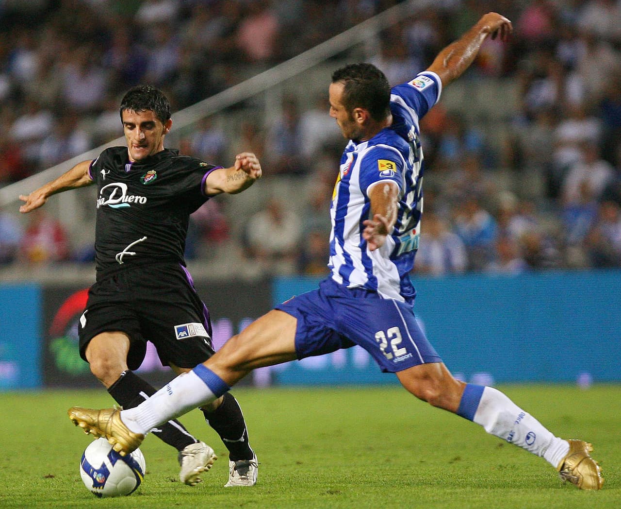 Victor falló con Valladolid el 29 de abril de 2008, en el segundo penalti atajado de Alves.