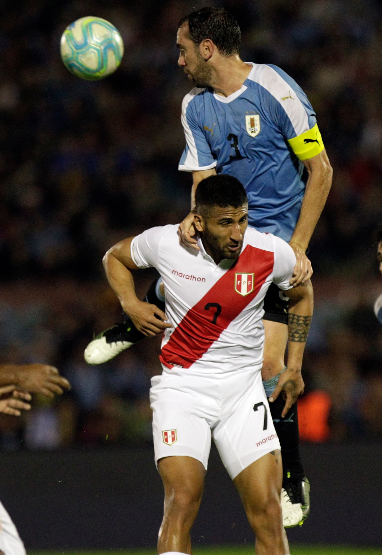 Con gol de Brian Rodríguez al minuto 17, Uruguay vence en casa a Perú.