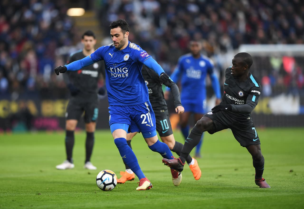 Mientras que el Leicester contaba en su ataque con el español Vicente Iborra, esperando alguna genialidad que le permitiera quedar en posición de gol.