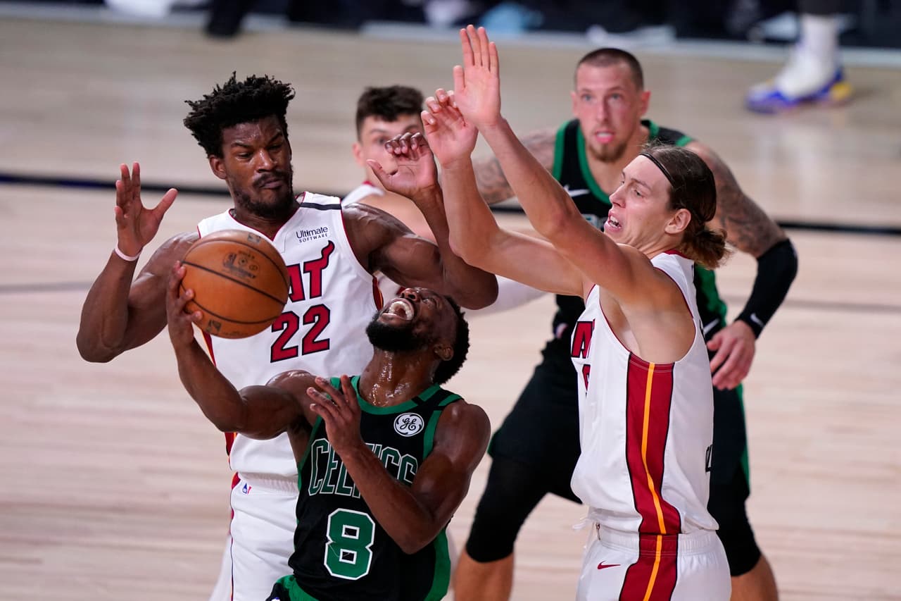 El Miami Heat vence 106-101 a los Celtics y toman una buena ventaja en la serie, Bam adebayo consiguió 21 puntos y Gordan Dragic anotó 25.