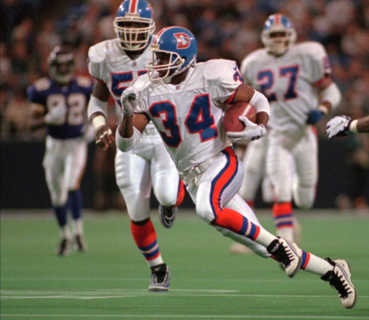 Desde que llegó a los Broncos en el 2013, Talib ha devuelto cuatro intercepciones para touchdown, empatando a TYRONE BRAXTON y MIKE HARDEN con el mayor número de este tipo de jugadas en la historia de la franquicia.