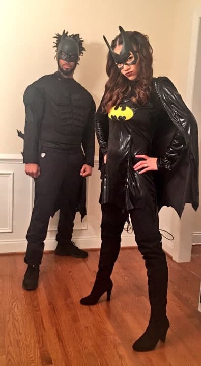 El esquinero de los Lions, Darius Slay y su prometida, Jennifer Williams, optaron por Batman y Batichica. (@JennWilliams23)