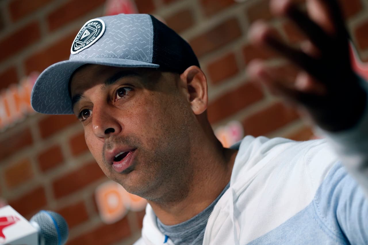 Alex Cora: “Merezco el castigo por el robo de señales”