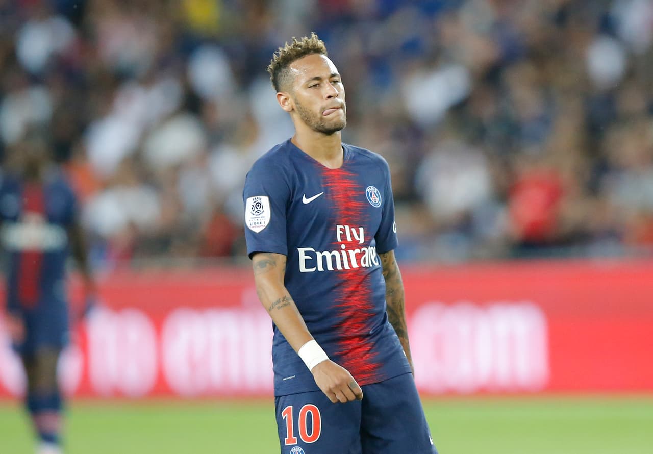 ¿Un último esfuerzo? Tras la final de la Supercopa de la UEFA, sin una estrella, el Real Madrid estaría dispuesto en poner 300 millones de euros para quedarse con Neymar en este mercado e incorporar de una vez el posible reemplazo de Cristiano Ronaldo.