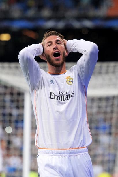 Sergio Ramos (8): Firmó una final inmaculada. Líder de la defensa para mantenerla unida en la colocación, dando una clase de anticipación al rival y sabiendo leer el partido a la hora de sacar el balón jugado o en diagonales largas a espaldas de los laterales cuando el Barcelona mordió arriba. Con su raza habitual fue un muro que nunca superó Leo Messi.  