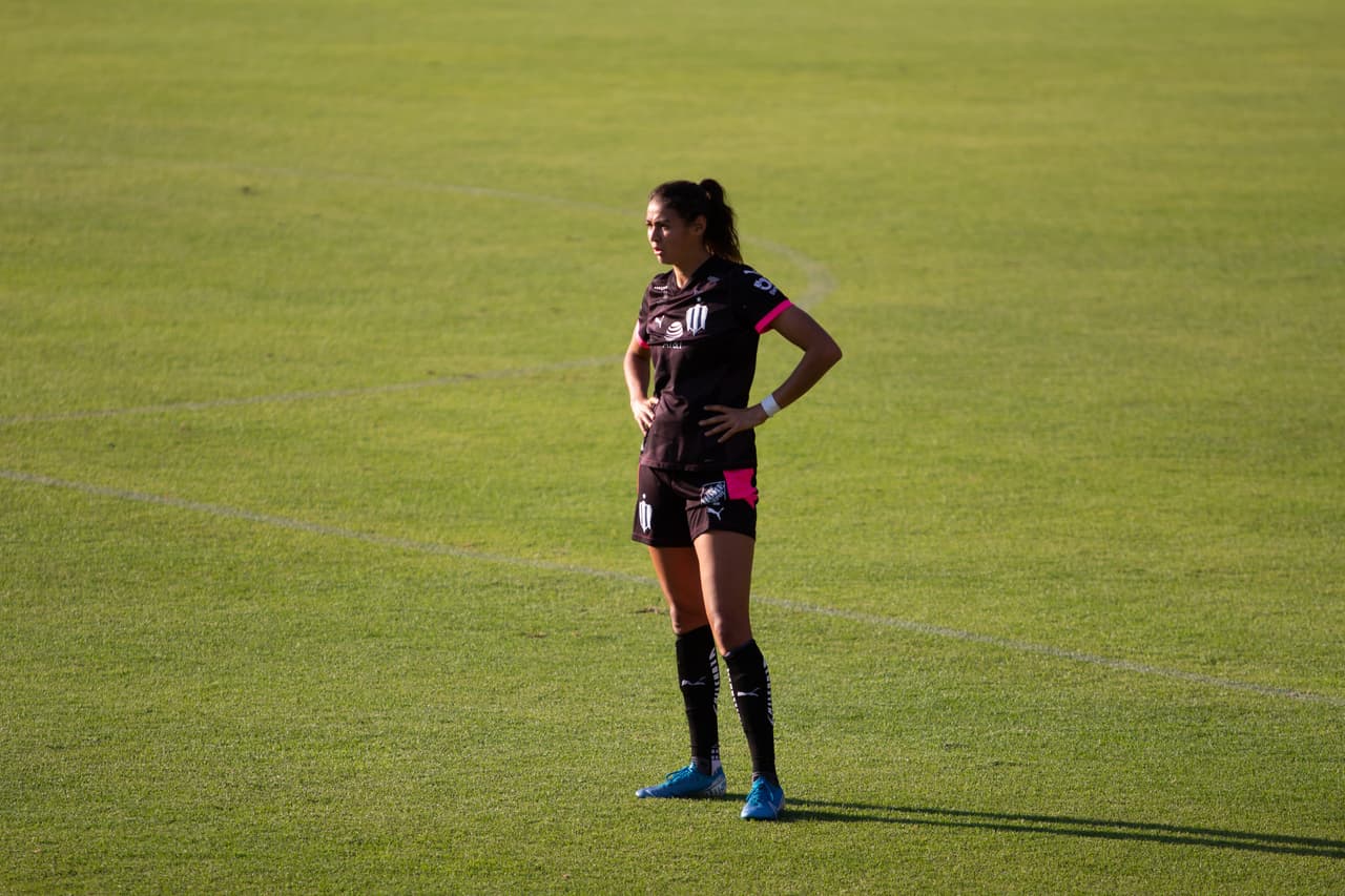 Pumas y Rayadas empatan en la ida de los Cuartos de Final | Las universitarias marcaron el 1-1 en los últimos minutos del juego en Cantera.