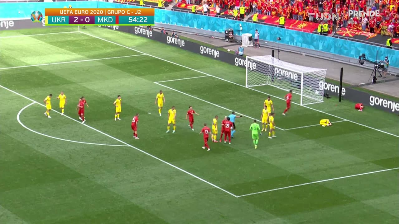 ¡TIRO ATAJADO! disparo por Aleksandar Trajkovski.