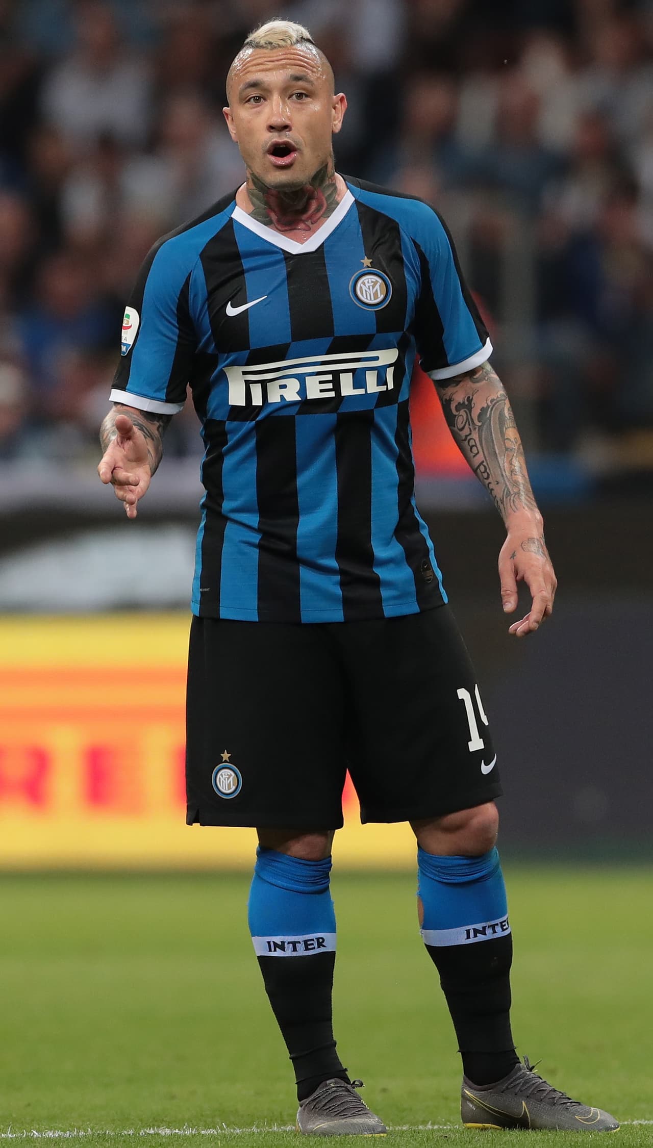 El número 20 es el belga Radja Nainggolan, quien solamente jugó un año en el Inter de Milán.