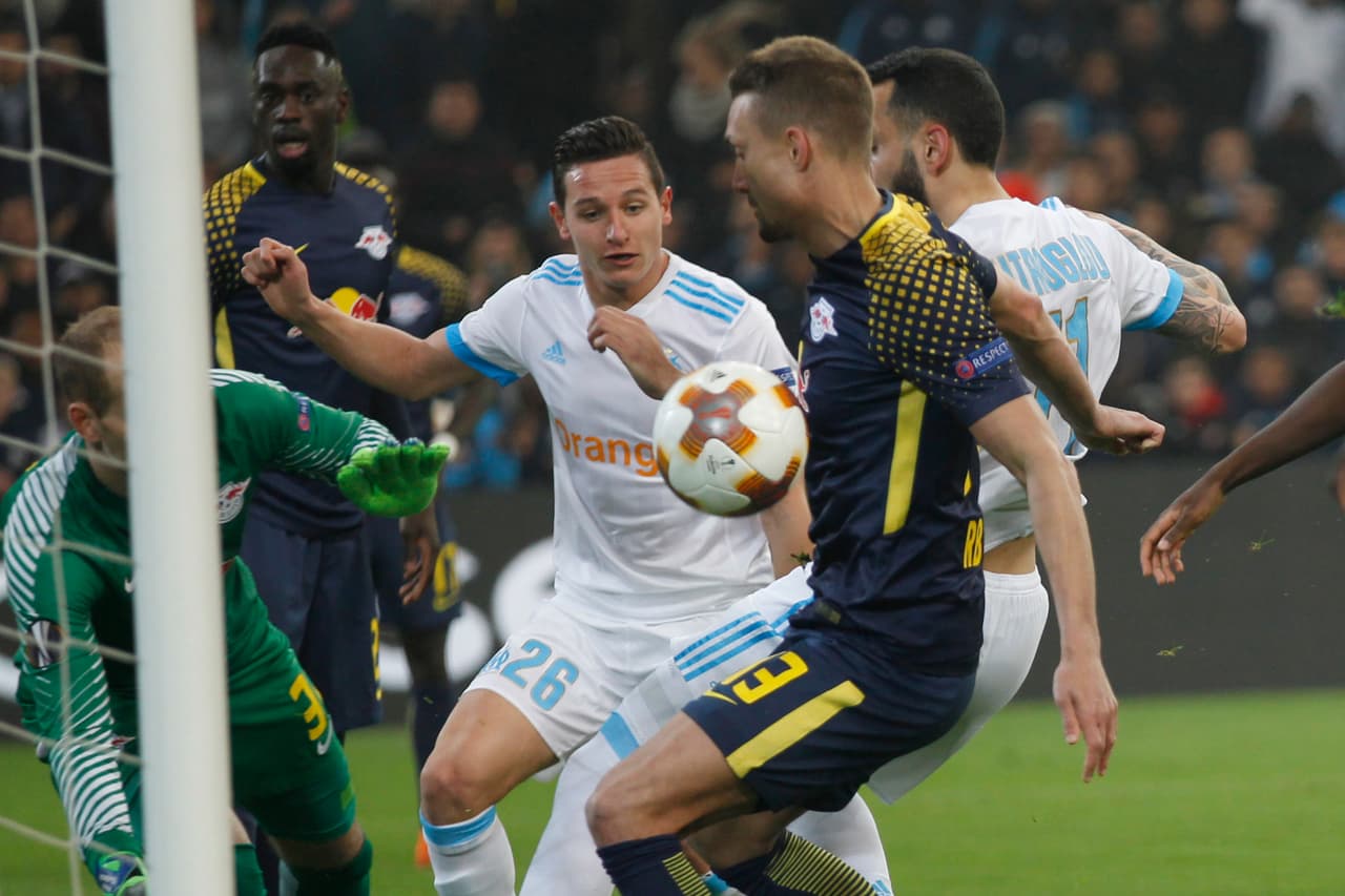Sin embargo, al minuto seis, fue Stefan Ilsanker quien emparejó todo con un gol en contra después de un tiro de esquina del Marsella.