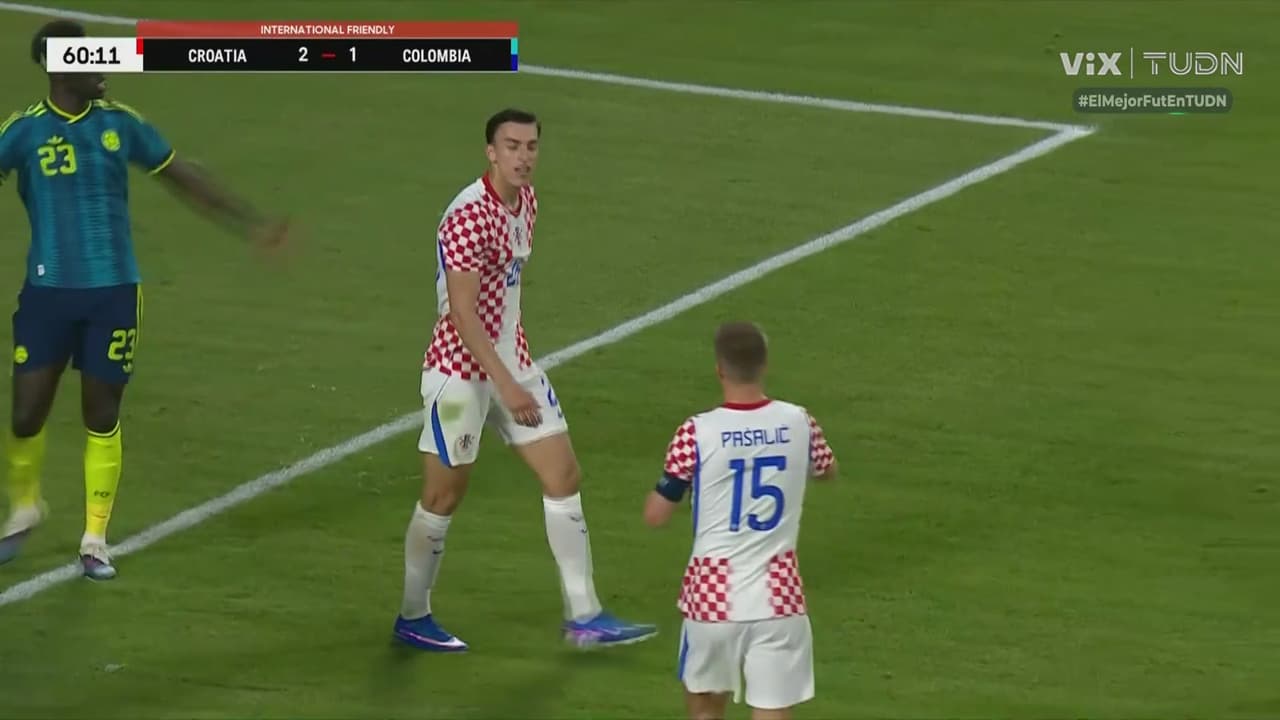 ¡Croacia se pierde el tercero! Esférico se estrella en el poste
