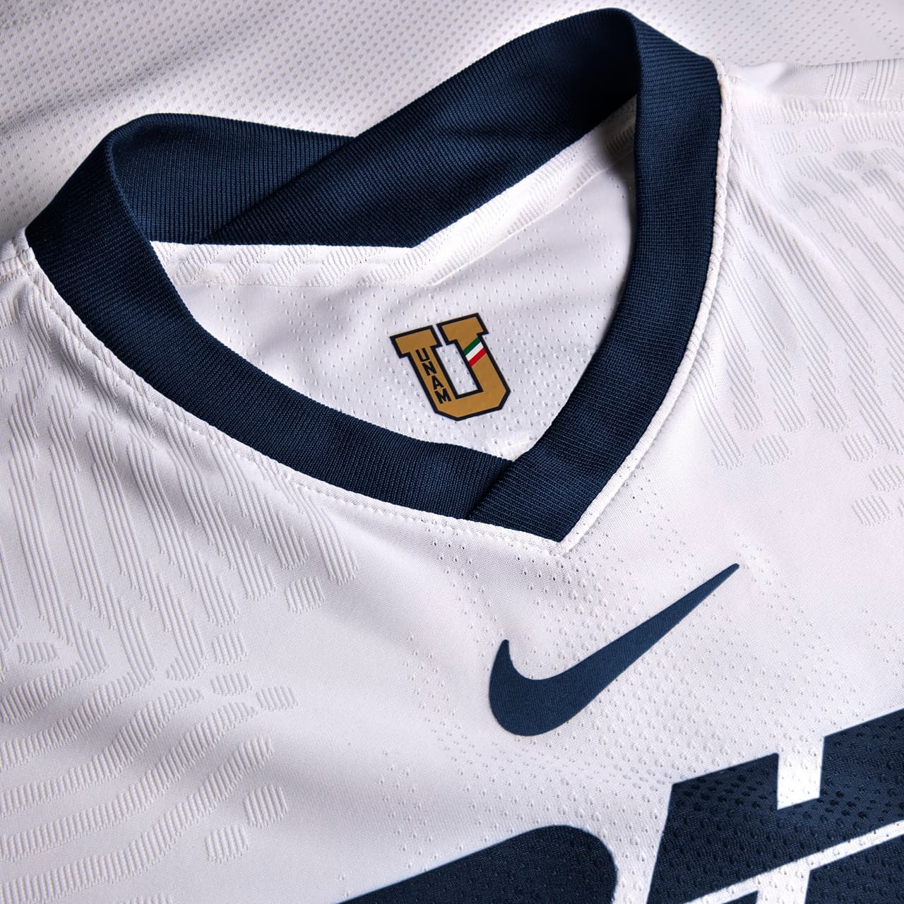Pumas comparte un adelanto de su jersey