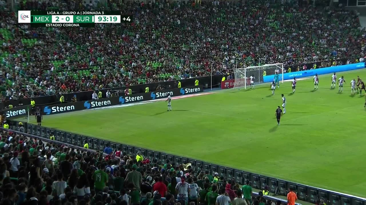 ¡GOL!  anota para México. Érick Sánchez