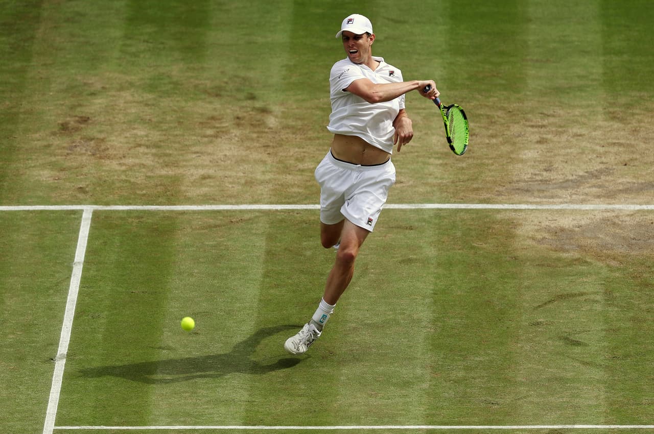 Cilic inició con el saque, pero Querrey siempre lo igualó hasta que en el 
<i>tie break </i>el estadounidense ganó 8-6 y dejó el set 7-6 a su favor.