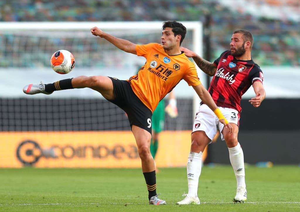 Raúl Jiménez supera a Sergio Agüero en goles esta temporada