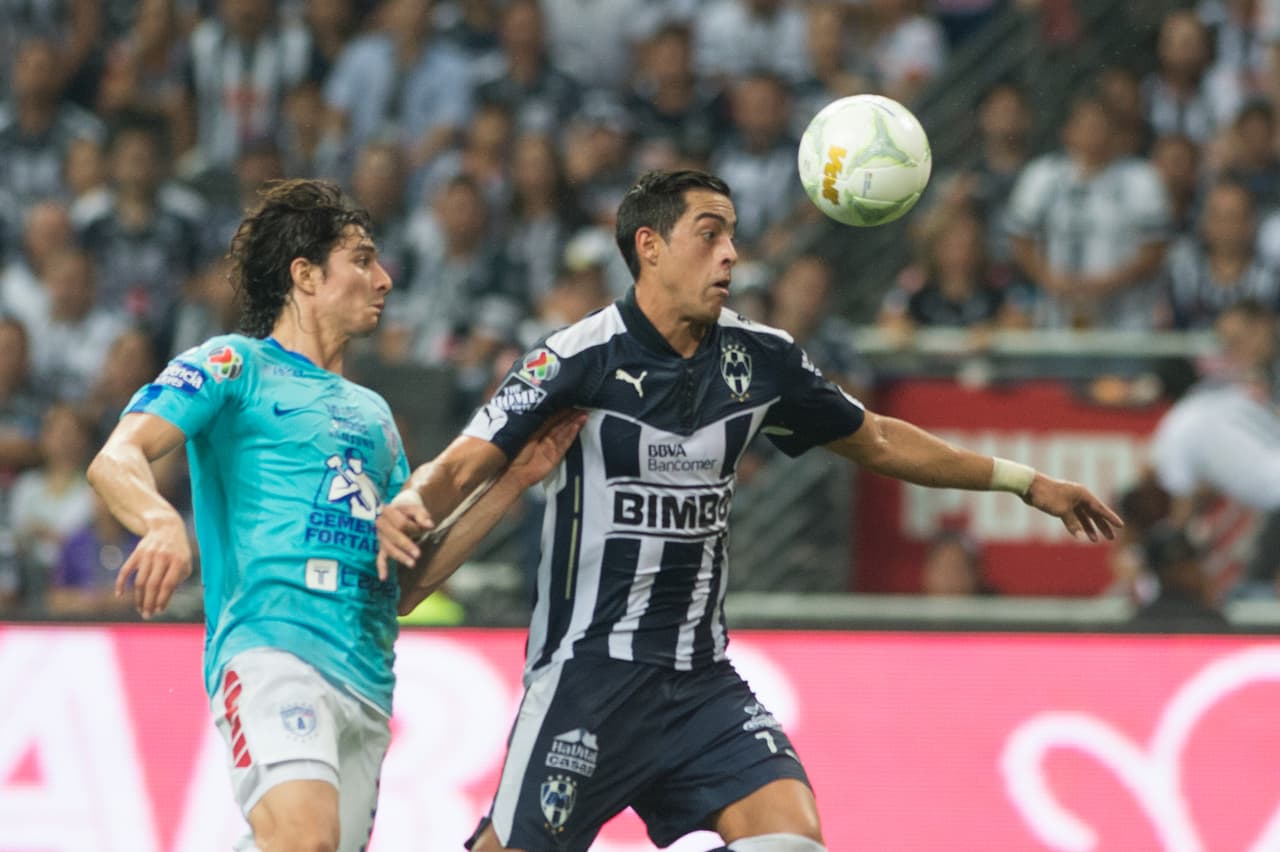 Rogelio Funes Mori: Lo intentoó en el último terció del campo, pero nunca pudo marcar diferencias. Le anularon un gol en claro fuera de juego. Calificación: 5.