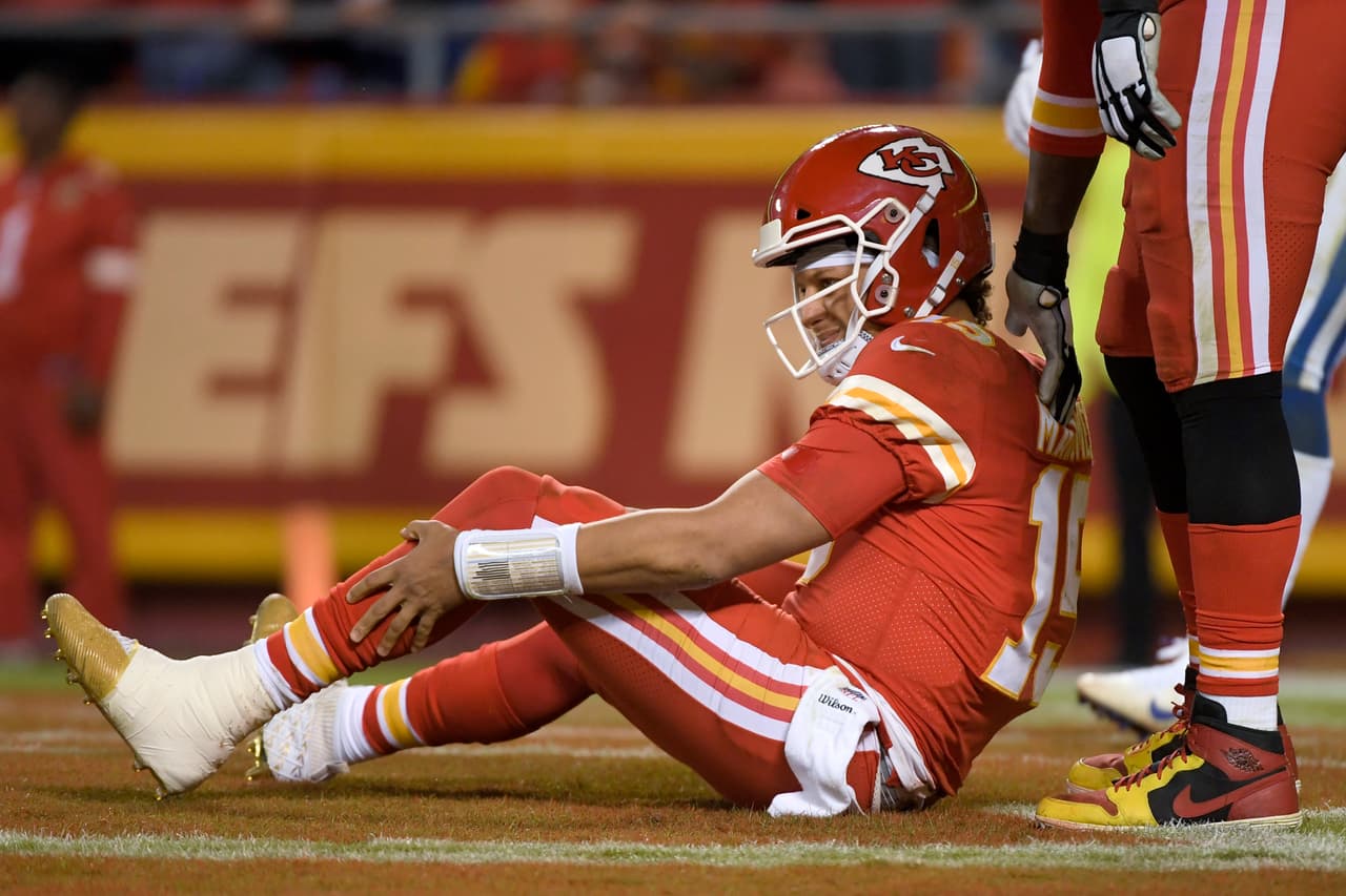 Patrick Mahomes sufrió una lesión en el tobillo que ha ido incrementando durante el paso de las semanas. Los Kansas City Chiefs llevan una gran temporada y Mahomes ha tenido un gran performance.