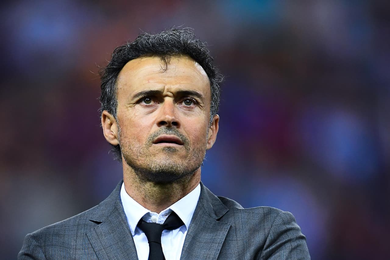 Luis Enrique tiene claro que Arsenal pretende sus servicios y por eso realizó una petición de salario de 200 millones de euros por su fichaje. El español luce como el candidato más sólido.