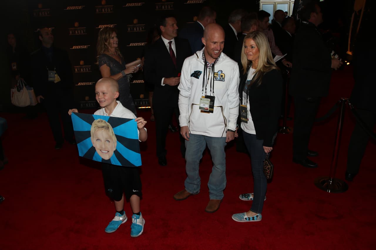Las personalidades más importantes de la NFL se dieron cita en Santa Clara, California para el NFL Honors, aquí las mejores imágenes de la alfombra roja.
