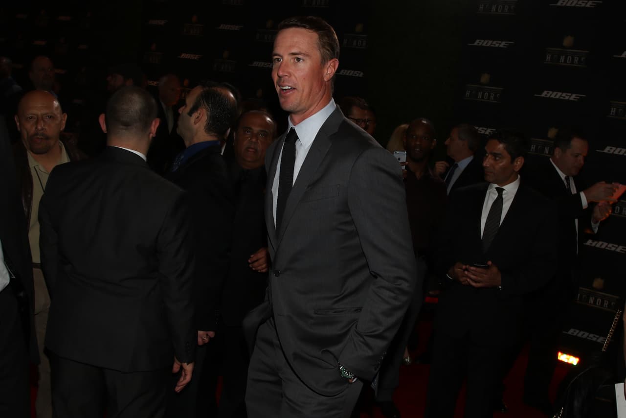 Las personalidades más importantes de la NFL se dieron cita en Santa Clara, California para el NFL Honors, aquí las mejores imágenes de la alfombra roja.