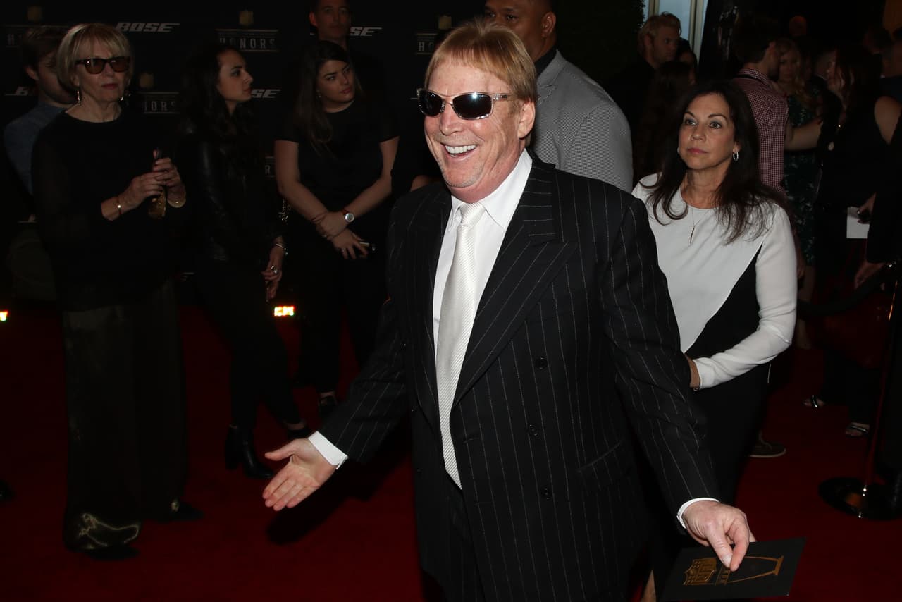 Las personalidades más importantes de la NFL se dieron cita en Santa Clara, California para el NFL Honors, aquí las mejores imágenes de la alfombra roja.