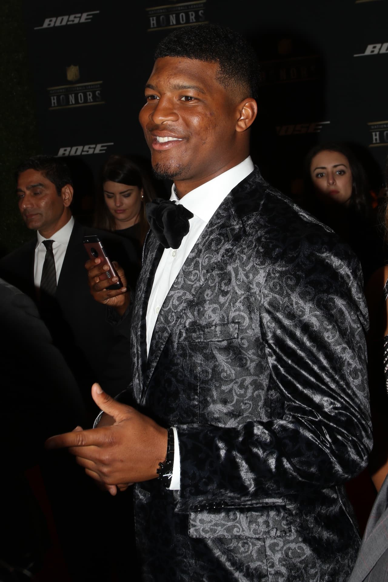 Las personalidades más importantes de la NFL se dieron cita en Santa Clara, California para el NFL Honors, aquí las mejores imágenes de la alfombra roja.