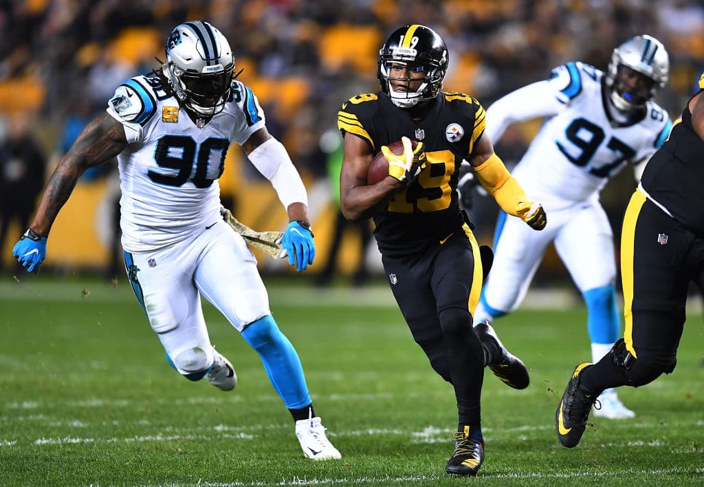 Pero la respuesta de Pittsburgh no solo fue rápida sino contundente. Ben Roethlisberger se conectó con JuJu Smith-Schuster en pase de touchdown de 75 yardas que empató enseguida el juego 7-7.