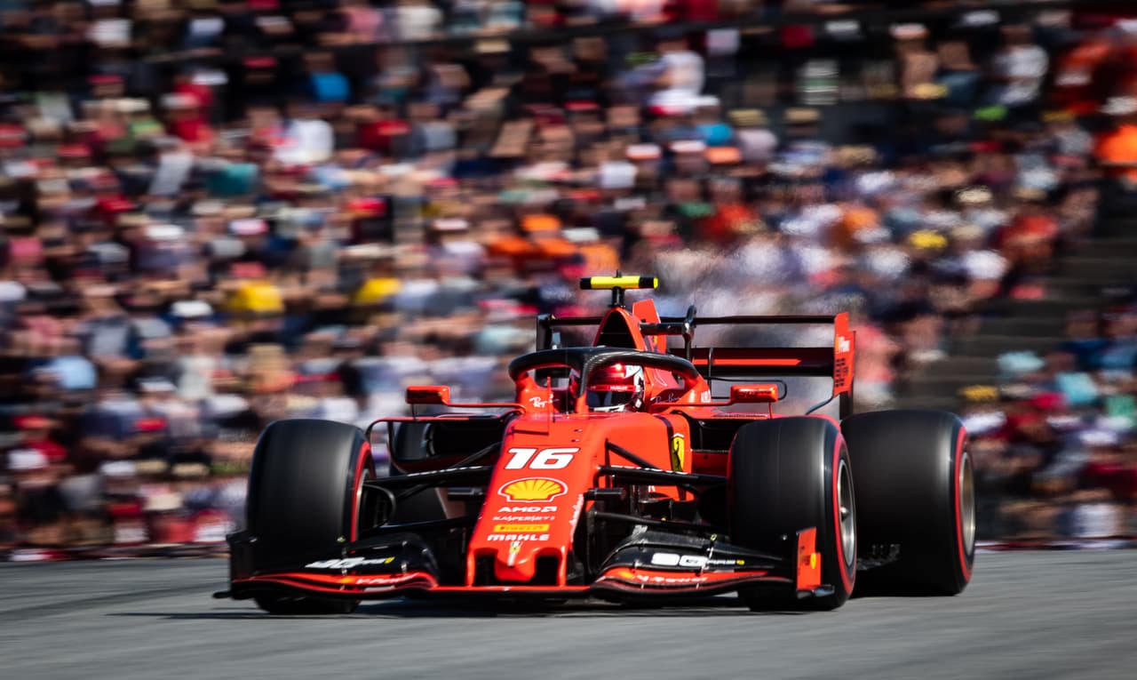 Charles Leclerc logra la tercera pole position del año para Ferrari