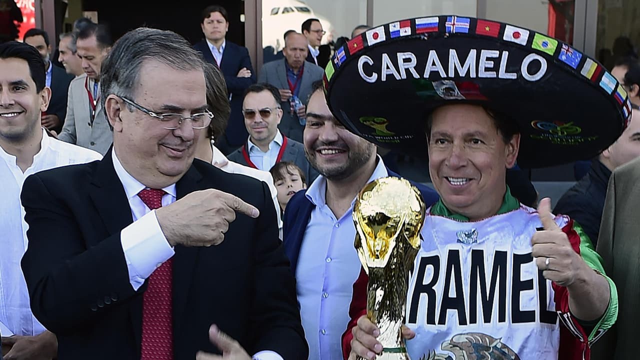 Ebrard, preocupado por comportamiento de mexicanos en Qatar