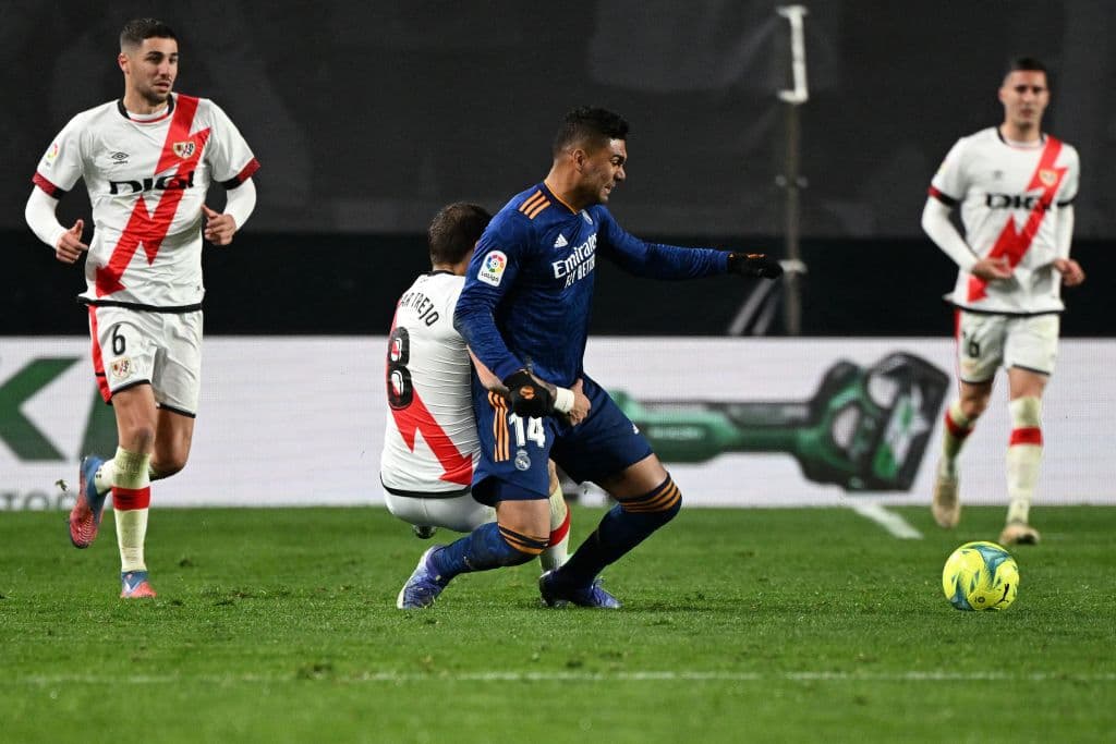 Karim Benzema logró romper el empate 0-0 al minuto 83 para darle la victoria a 'Los Blancos' 0-1 en su visita al Estadio de Vallecas.
