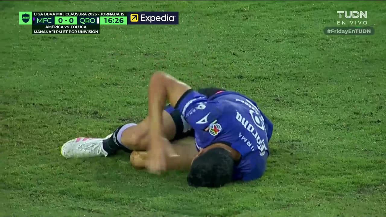 ¡Era penal para Mazatlán! Brian Rubio recibe golpe en el rostro