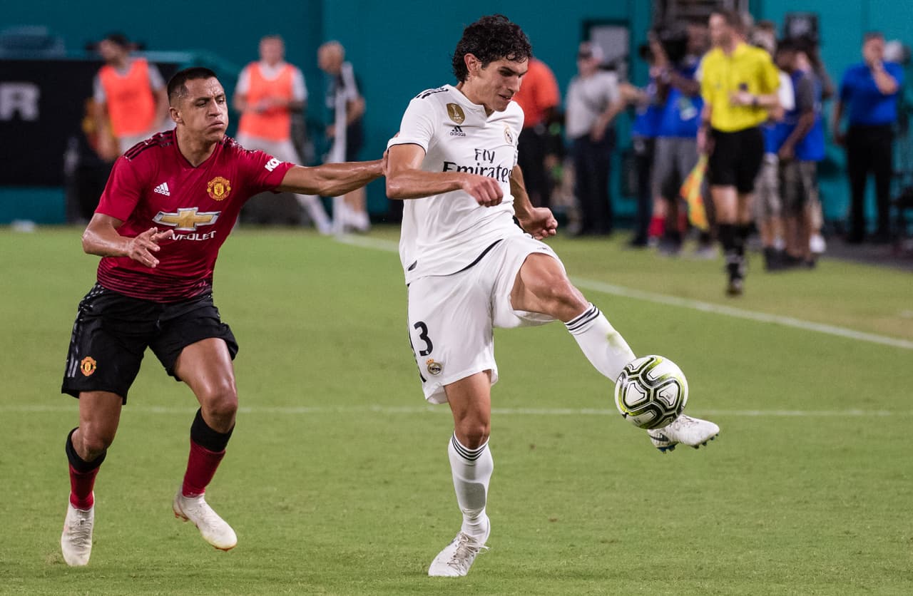 Después de que Theo Hernández saliera a préstamo a la Real Sociedad, Jesús Vallejo tiene poco espacio en el equipo y tendría las horas contadas. El Valladolid podría ser su nueva casa.