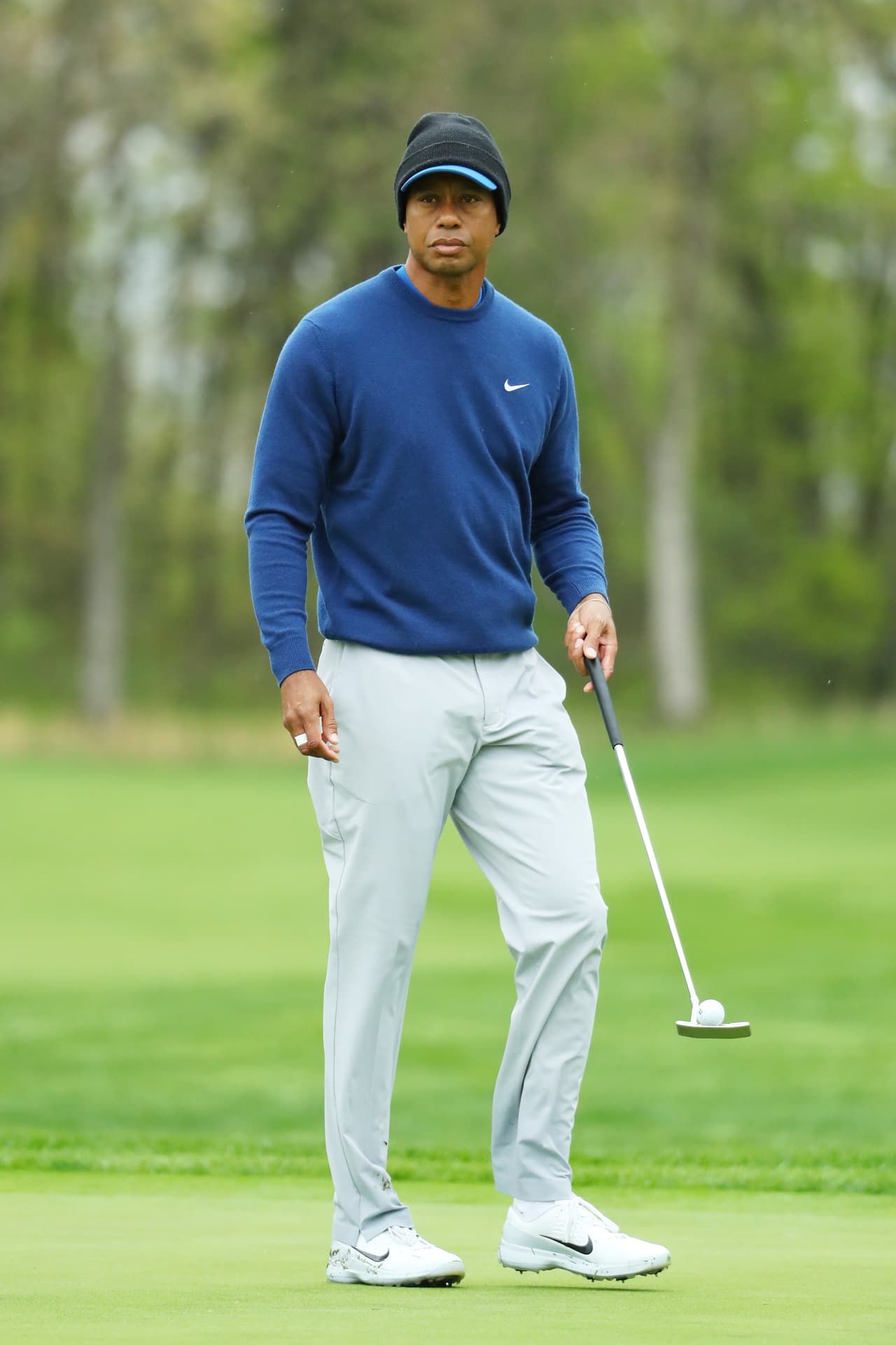 Tiger Woods tuvo su primer día de prácticas en el Bethpage State Park, donde se disputará el PGA Championship, el segundo Major de golf del año. Tras el triunfo en Augusta, el estadounidense quiere su 'grande' número 16.