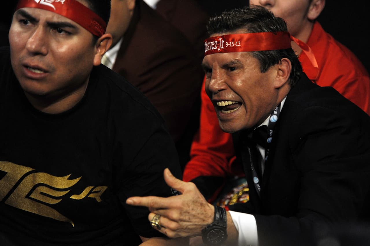 Sin olvidar a su padre, Julio César Chávez fue el mejor boxeador de todos los tiempos y la experiencia que le pueda compartir a su hijo será considerable. 
<br>