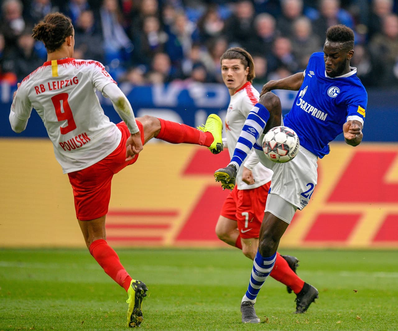 Tras la anotación el Schalke intentó llegar al área rival pero las opciones no las pudieron concretar.