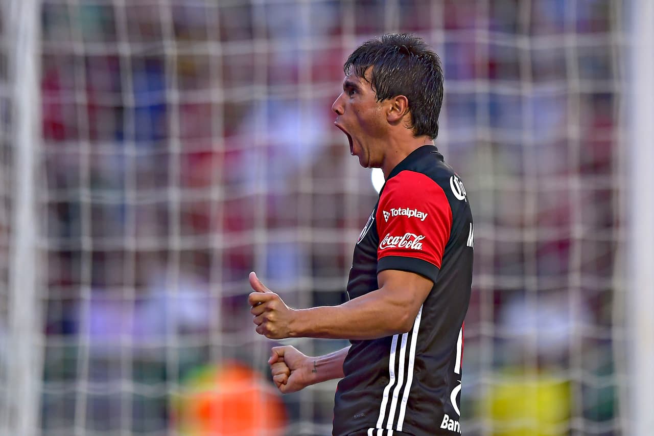 Gustavo Alustiza marcó uno de los 3 goles con los que el Atlas derrotó al León. Sus 9 puntos lo convierten en uno de los mejores delanteros en la Jornada 1.