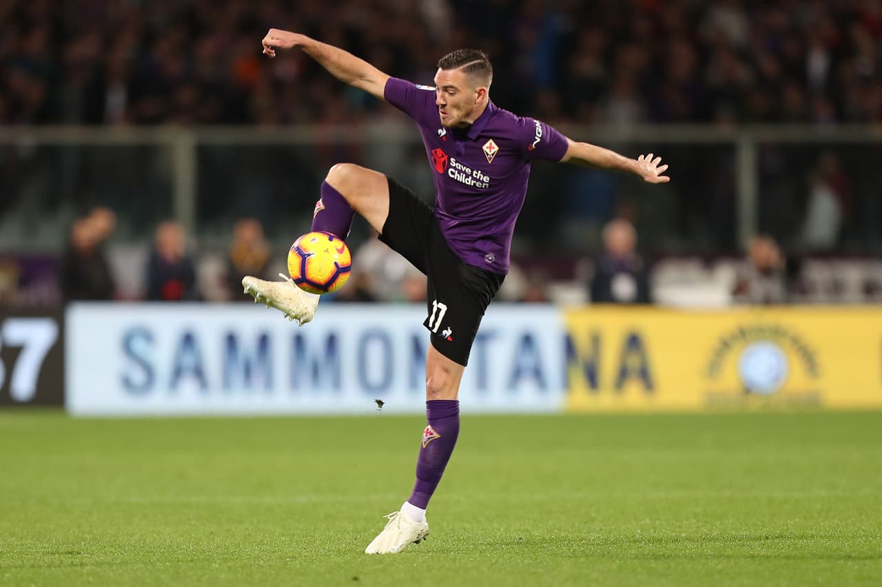 Napoli por su parte tiene puestos los ojos en Jordan Veretout, de Fiorentina y que también ha sido tentado por Inter de Milán.