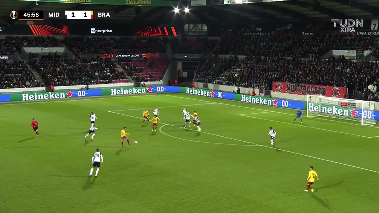 ¡TIRO ATAJADO! disparo por Iuri Medeiros.