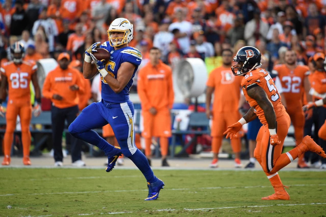 San Diego hizo lo justo para controlar a la ofensiva de Denver que no pudo contener los goles de campo de Josh Lambo y Philip Rivers y compañía lograron su segunda victoria en el Qualcomm Stadium.