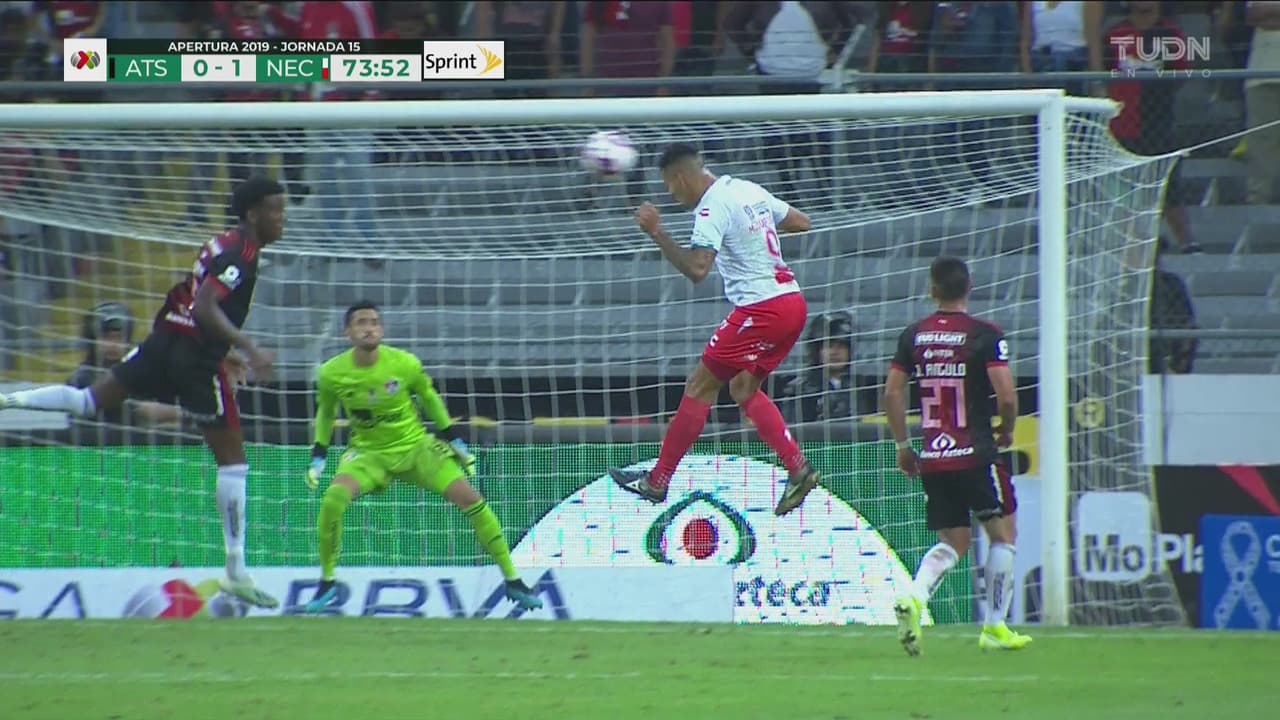 ¡Todo un ‘killer’ por aire! Mauro Quiroga adelanta al Necaxa con martillazo cruzado