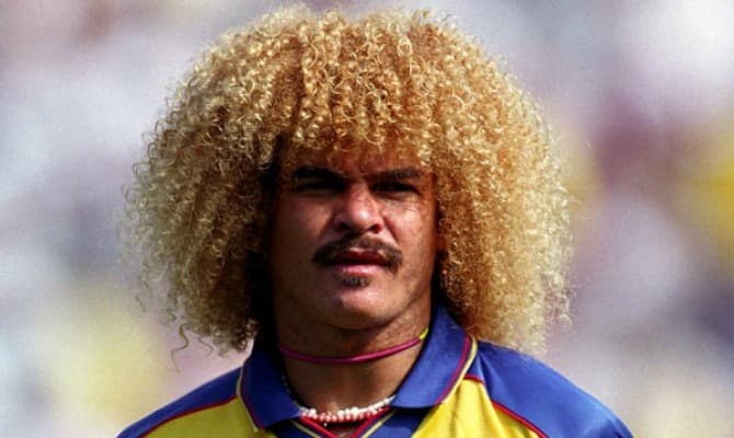 <b>Carlos 'Pibe' Valderrama</b>
<br>- No hay rizos más característicos en el mundo futbolístico que los de este futbolitsa colombiano, desde la abundancia en su cabeza como el color, se convirtieron en un ícono de los 90s.