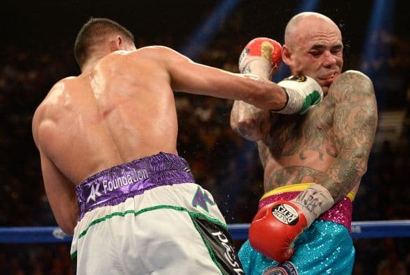 Amir Khan derrotó por amplia decisión unánime a Luis Collazo y ganó el cetro plata welter del CMB.